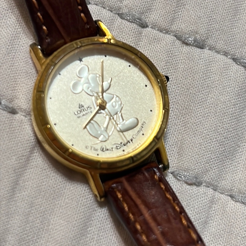 Vintage 1990s Mickey Mouse watch
